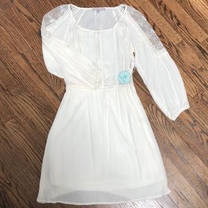White lace detail dress